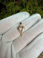 Load image into Gallery viewer, 10K Diamond Heart Pendant