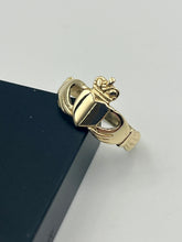 Load image into Gallery viewer, 9CT Claddagh Ring
