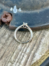 Load image into Gallery viewer, 10K Diamond Ring