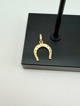 Load image into Gallery viewer, 14K Horseshoe Pendant