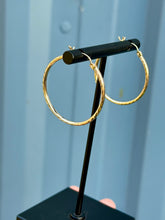Load image into Gallery viewer, 10K Hoop Earrings