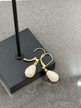Load image into Gallery viewer, 10K Pearl Dangle Earrings