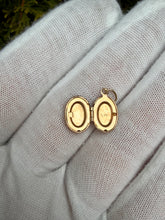 Load image into Gallery viewer, 10K Mini Locket