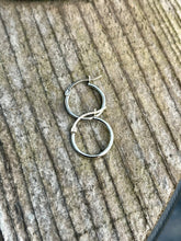 Load image into Gallery viewer, 10K Hoop Earrings