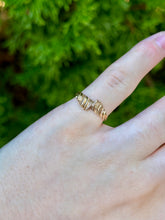 Load image into Gallery viewer, 10K Knot Ring