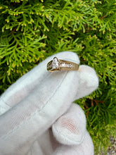 Load image into Gallery viewer, 14K Pear Diamond Ring