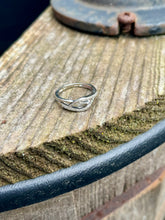 Load image into Gallery viewer, 10K Diamond Ring