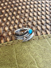 Load image into Gallery viewer, SS Turquoise Feather Ring