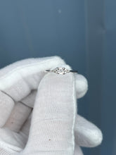 Load image into Gallery viewer, 10K Diamond Ring