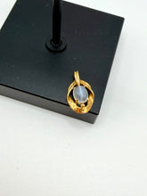 Load image into Gallery viewer, 18K Cats Eye Pendant