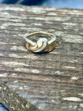 Load image into Gallery viewer, 10K Diamond Ring