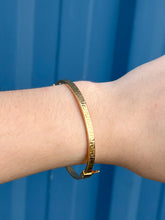 Load image into Gallery viewer, 18K “Versàce” style Bangle