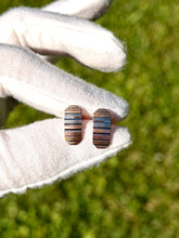 Load image into Gallery viewer, 10K Tri-Gold Earrings