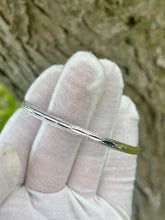 Load image into Gallery viewer, 10K White Bangle