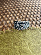 Load image into Gallery viewer, SS Seahorse Ring
