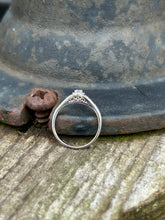 Load image into Gallery viewer, 10K Diamond Ring