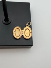 Load image into Gallery viewer, 10K Mini Locket