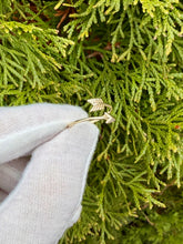 Load image into Gallery viewer, 10K Arrow Ring