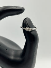 Load image into Gallery viewer, 10K Diamond Ring