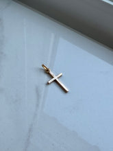 Load image into Gallery viewer, 10K Vintage Cross