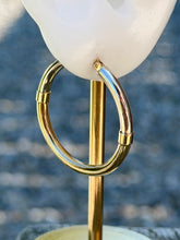 Load image into Gallery viewer, 10K Two-Tone Hoop Earrings