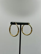Load image into Gallery viewer, 10K Two-Tone Hoop Earrings