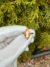 Load image into Gallery viewer, 10K Cameo Ring