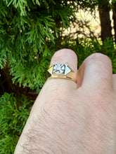 Load image into Gallery viewer, 10K Diamond ring