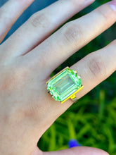 Load image into Gallery viewer, 14K Uranium Glass Ring