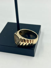 Load image into Gallery viewer, 10K Diamond Ring