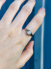 Load image into Gallery viewer, 18K WG Diamond Ring