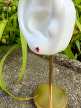 Load image into Gallery viewer, 14K Ruby Earring