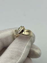 Load image into Gallery viewer, 10K Diamond Ring