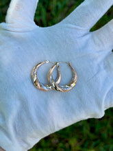 Load image into Gallery viewer, 14K Tri-Gold Earrings