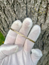 Load image into Gallery viewer, 10K Yellow Bangle