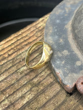 Load image into Gallery viewer, 18K Belt Buckle Ring