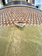 Load image into Gallery viewer, 14K Diamond Ring