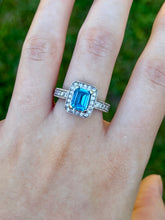 Load image into Gallery viewer, 14K Aquamarine & Diamond Ring