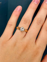 Load image into Gallery viewer, 14K Diamond Solitaire Ring