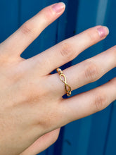 Load image into Gallery viewer, 18K Tri-Gold Ring