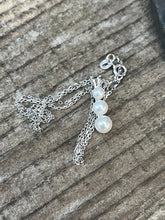 Load image into Gallery viewer, 10K Faux Pearl Necklace