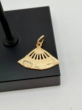Load image into Gallery viewer, 10K Asian Fan Pendant
