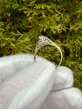 Load image into Gallery viewer, 18K WG Diamond Ring
