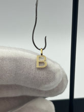 Load image into Gallery viewer, 10K Letter Charms