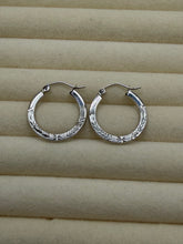 Load image into Gallery viewer, 10K WG Hoop Earrings