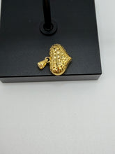 Load image into Gallery viewer, 18K Heart Pendant