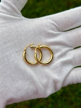 Load image into Gallery viewer, 14K Hoop Earrings
