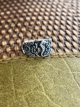 Load image into Gallery viewer, SS Seahorse Ring
