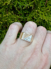 Load image into Gallery viewer, 10K Diamond Ring
