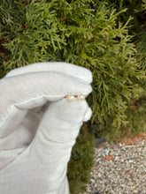 Load image into Gallery viewer, 14K Pearl Studs
